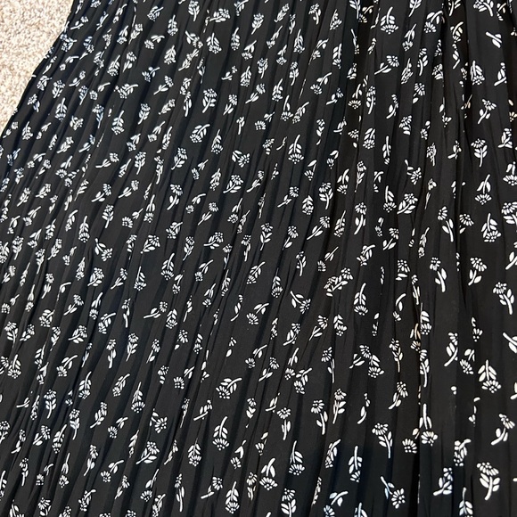 Vintage Talbots Accordian Pleated floral Maxi Skirt. elastic waist. EUC. 18. - Picture 4 of 11